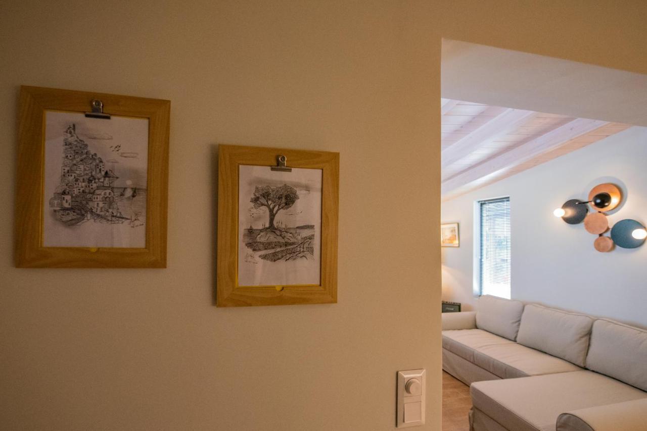 Tinas Home - Kalamata Mediterranean Villas Bagian luar foto